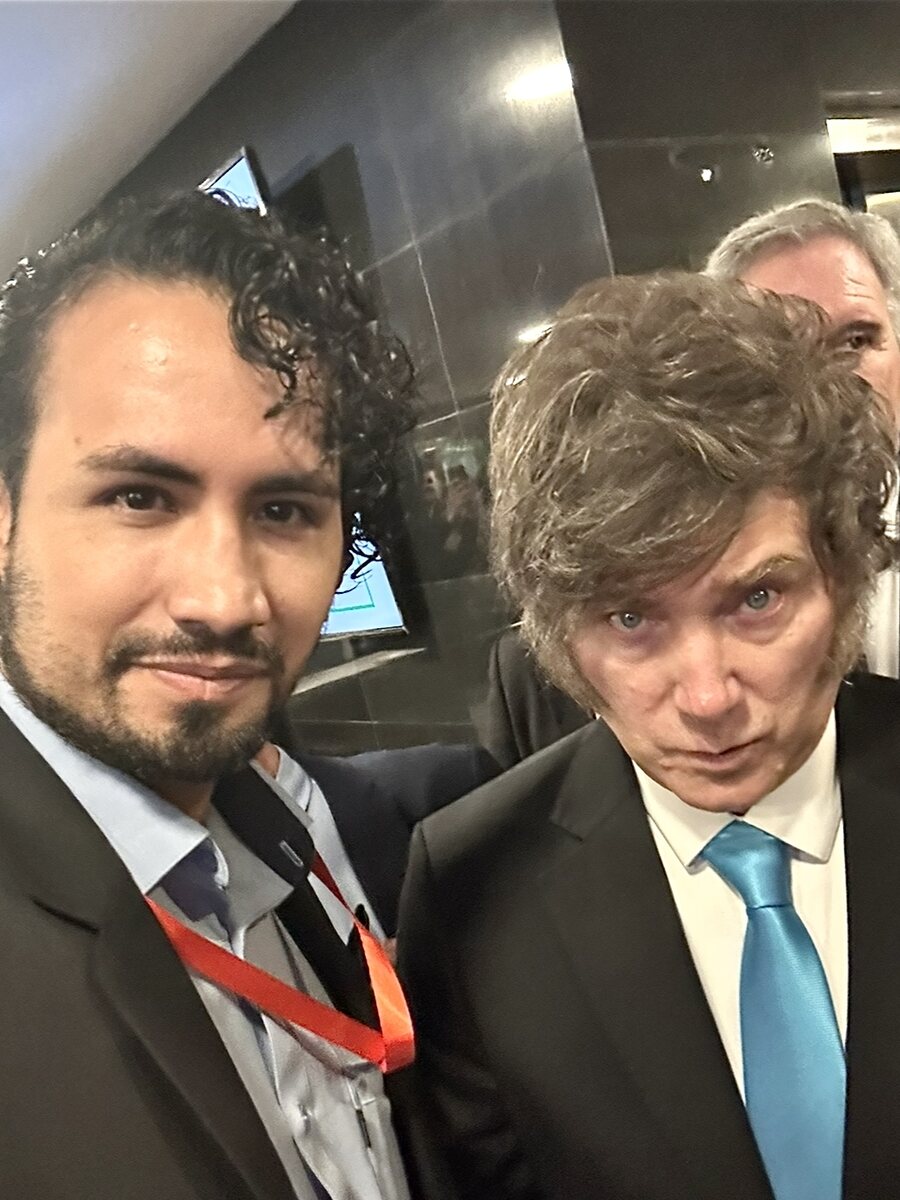 Jesús Arce junto a Javier Milei